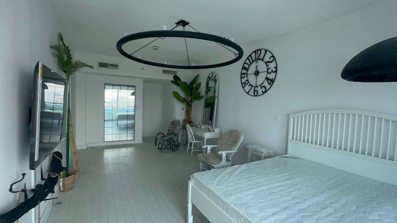 Bright High-Floor 1BR. Open City Outlook, IMPZ