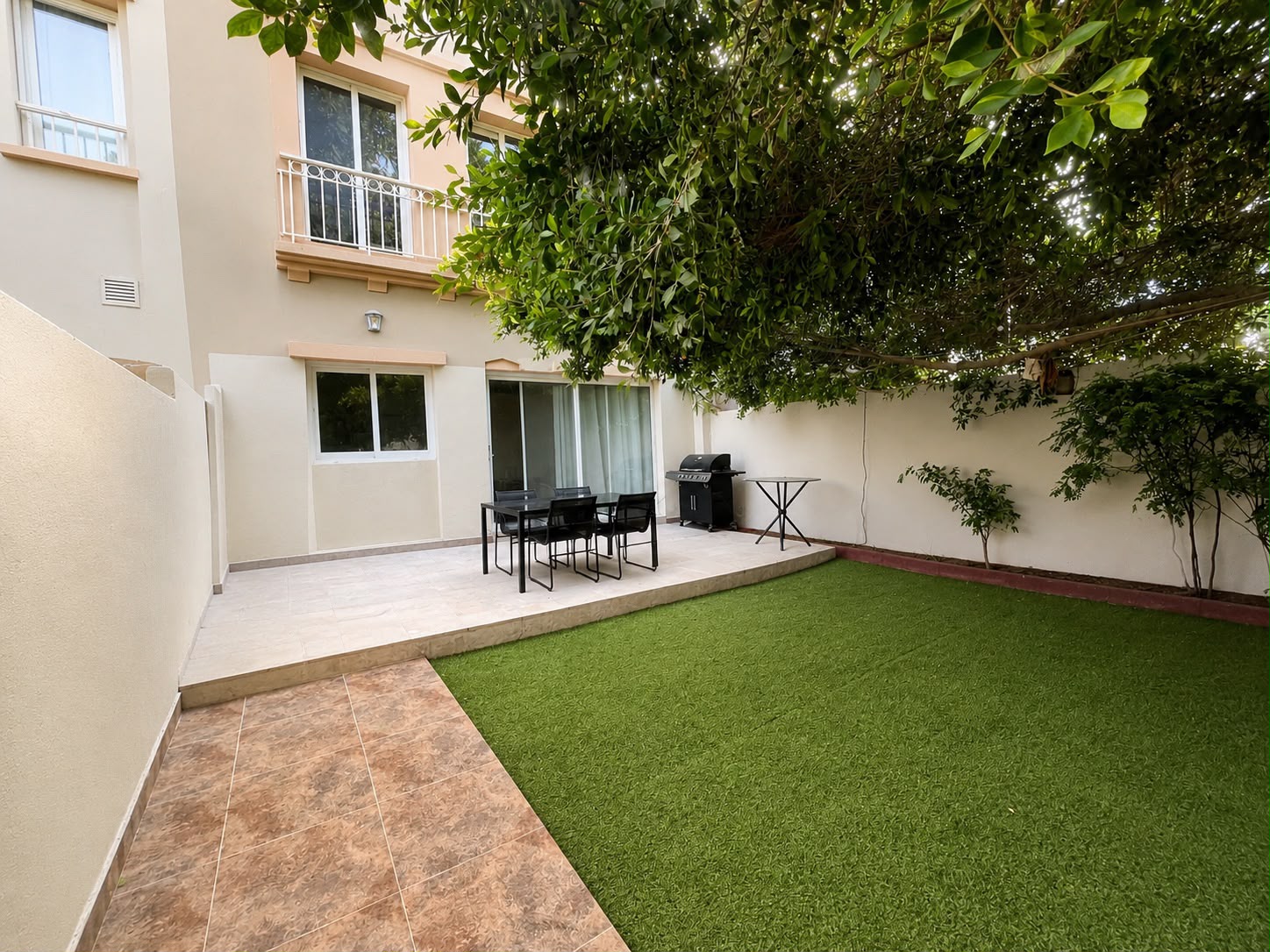 Private Garden Villa. The Springs, Dubai